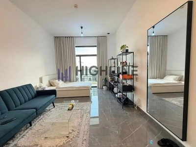 Fully Furnished | Including Wifi | Bright & Spacious-0