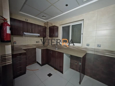 Spacious | Vacant | Prime Location l Perfect View-5