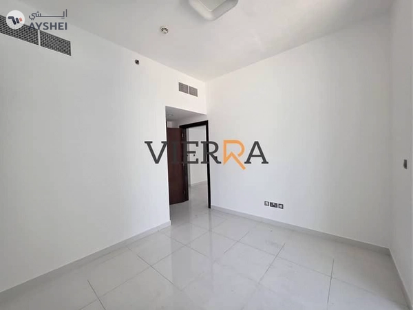 Spacious | Vacant | Prime Location l Perfect View