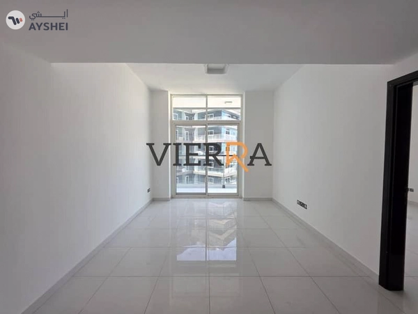 Spacious | Vacant | Prime Location l Perfect View