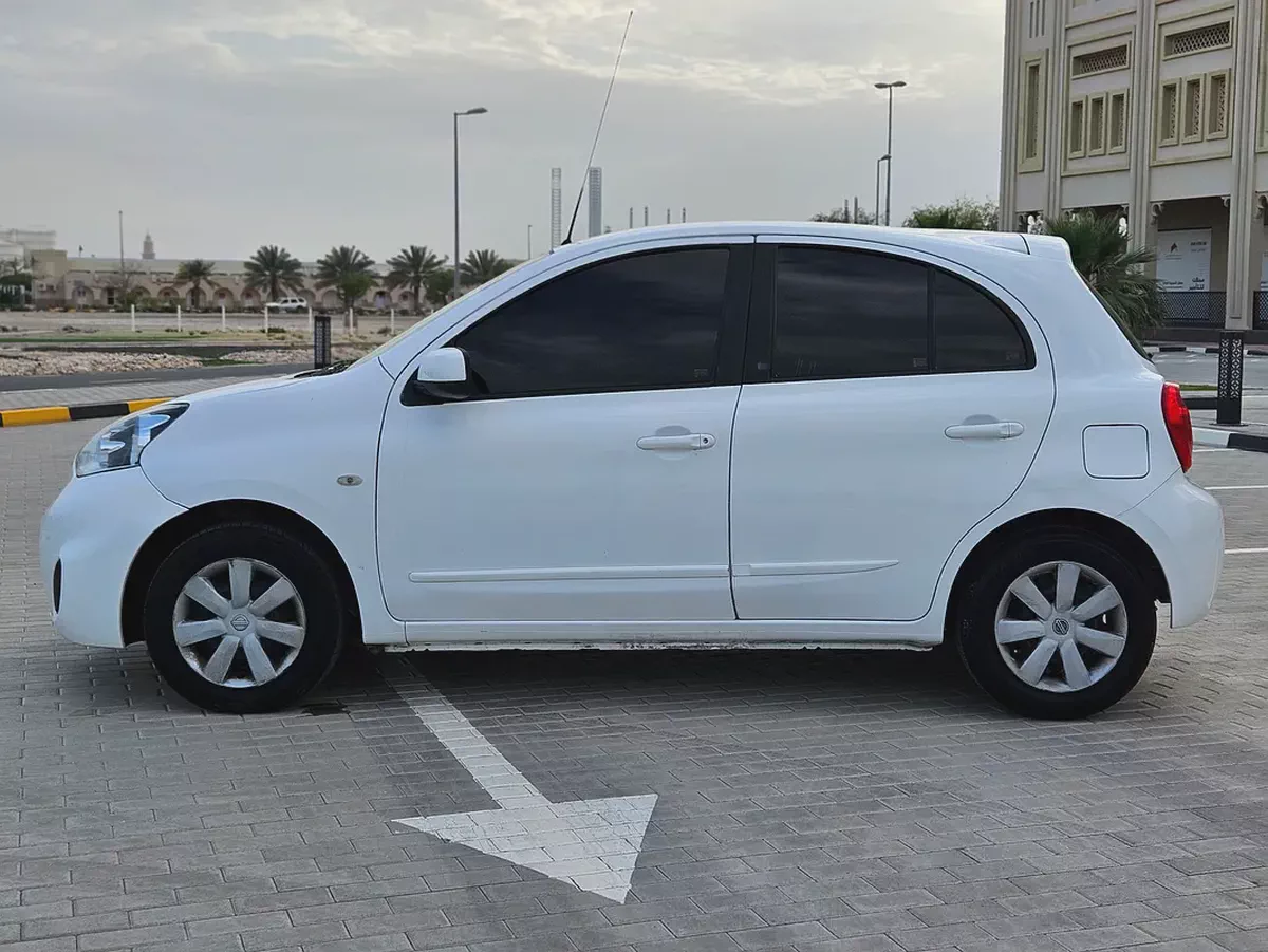 2020 Nissan Micra S GCC Specs - Well Maintained Fuel Efficient Hatchback-18-18