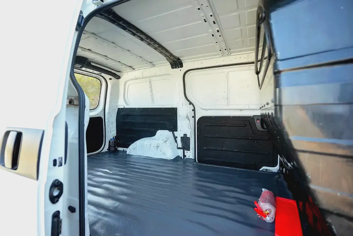 H1 Delivery Van | Manual | GCC Specs | Ref#H89342-7-7