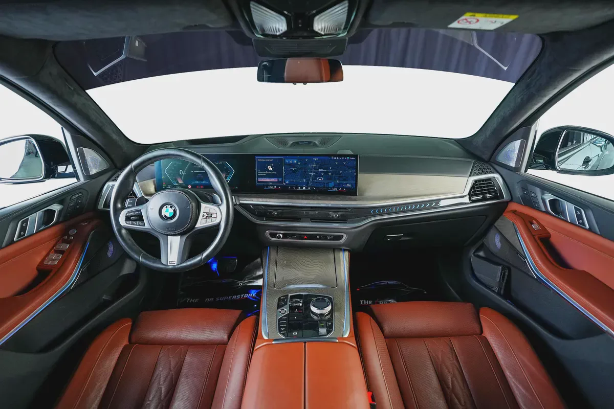 BMW X7 X-Drive 40i M Sport-Masterclass-GCC-7 Seats-BMW Warranty & Service  Until 30/06/2029-9-9
