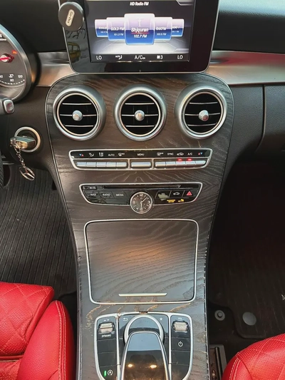 Mercedes-Benz C 300 AMG 2019 - American Specs-8