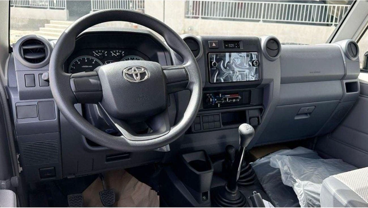Toyota Land Cruiser Pick Up Toyota Land Cruiser Pickup LC79 DC 4.2L Diesel 2025-7-0