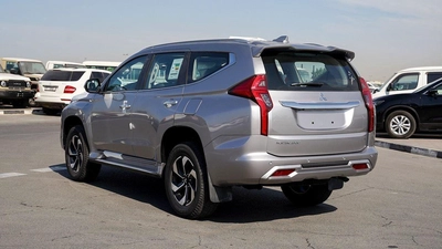 Mitsubishi Montero Sport Brand New 2026 Mitsubishi Montero Sport GLS (H59) 3.0L 6-Cylinder SUV – GCC Specs | Export Ready-14