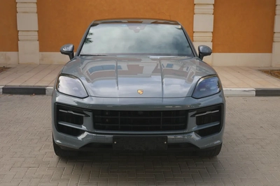 PORSCHE CAYENNE COUPE V6 3.0L - GCC SPECS -UNDER WARRANTY - ACCIDENT FREE - FULL SERVICE HISTORY --6