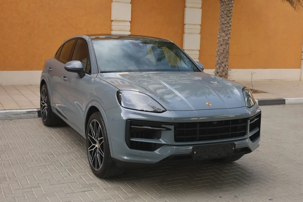 PORSCHE CAYENNE COUPE V6 3.0L - GCC SPECS -UNDER WARRANTY - ACCIDENT FREE - FULL SERVICE HISTORY -