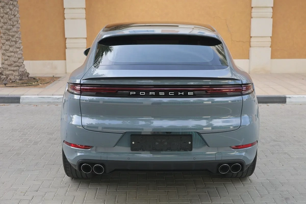 PORSCHE CAYENNE COUPE V6 3.0L - GCC SPECS -UNDER WARRANTY - ACCIDENT FREE - FULL SERVICE HISTORY -