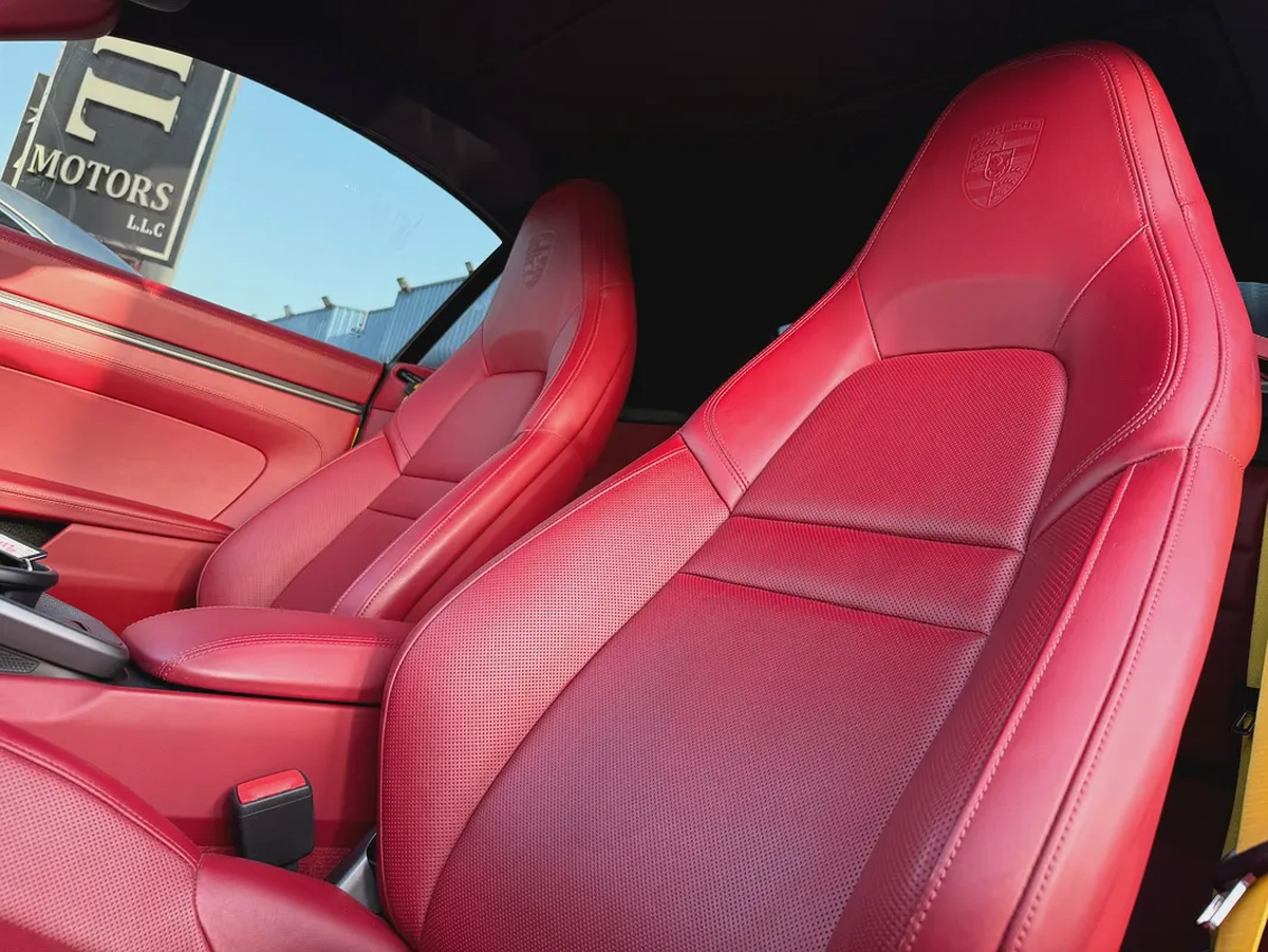 Porsche 911 Carrera 2022 | Korean Specs | Pristine Condition-8-8