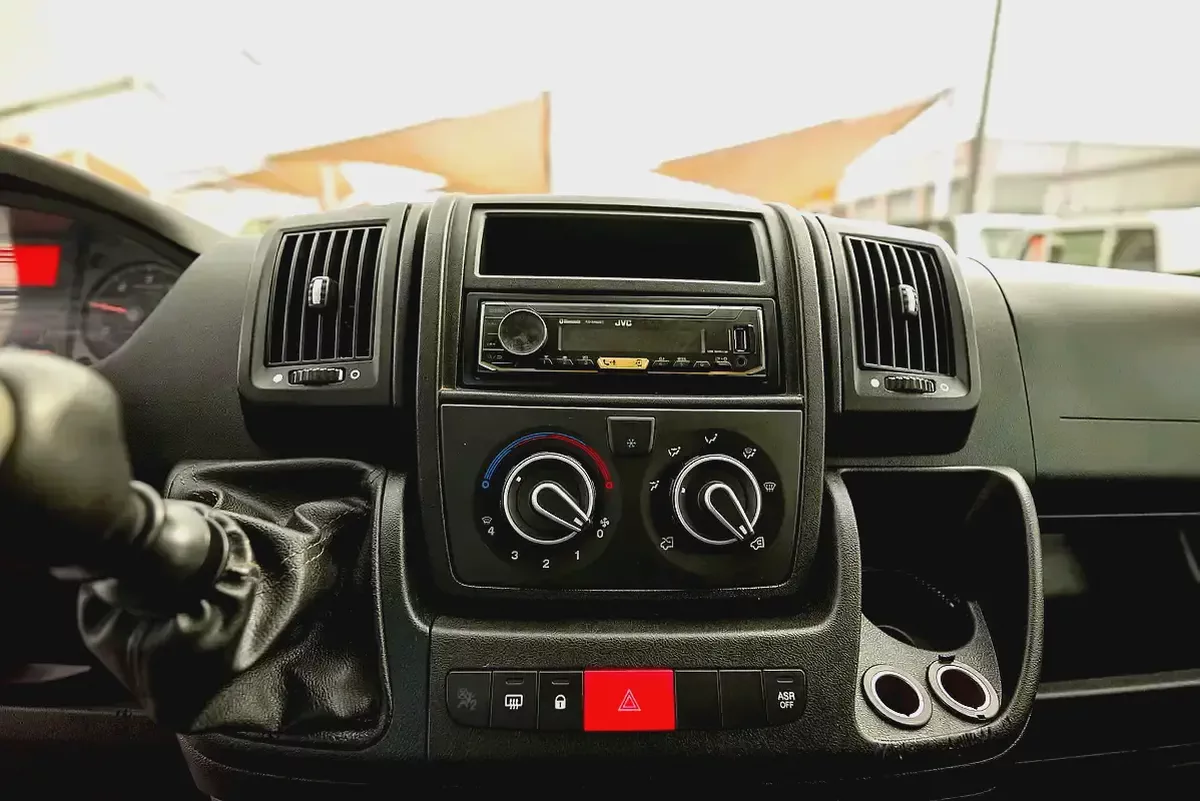 Peugeot Boxer Delivery Van | GCC Specs | Ref#P4566-11-11