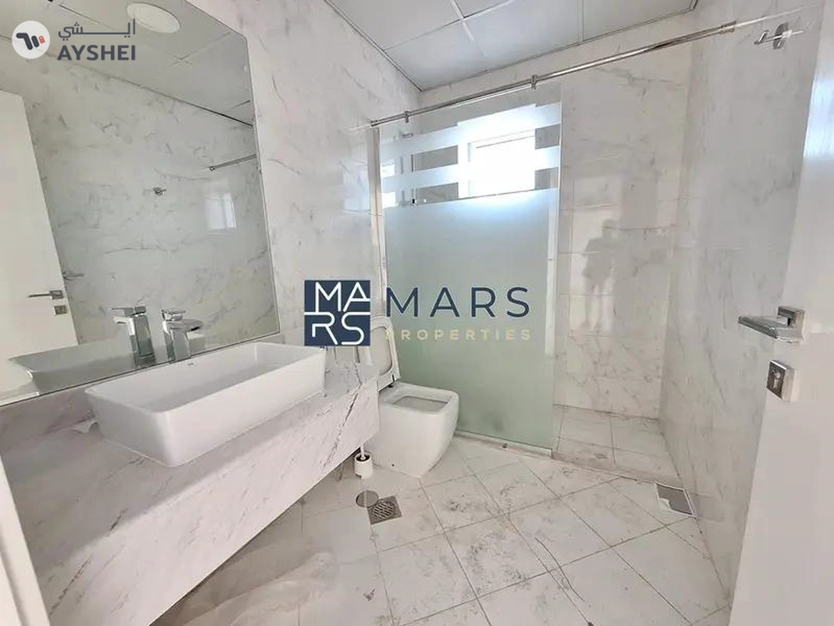 Free AC,Best Quality Living ,Sea View,Free Parking-11-11
