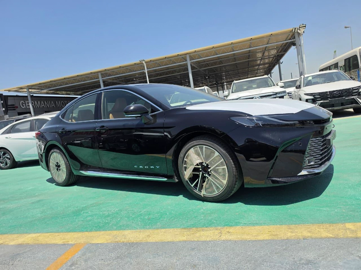 TOYOTA CAMRY LUMIERE 2.5L HYBRID 2026-7-7