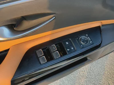 ES 300h | 2023 model | GCC Specs | 2.5L 4-Cyl Hybrid engine-10