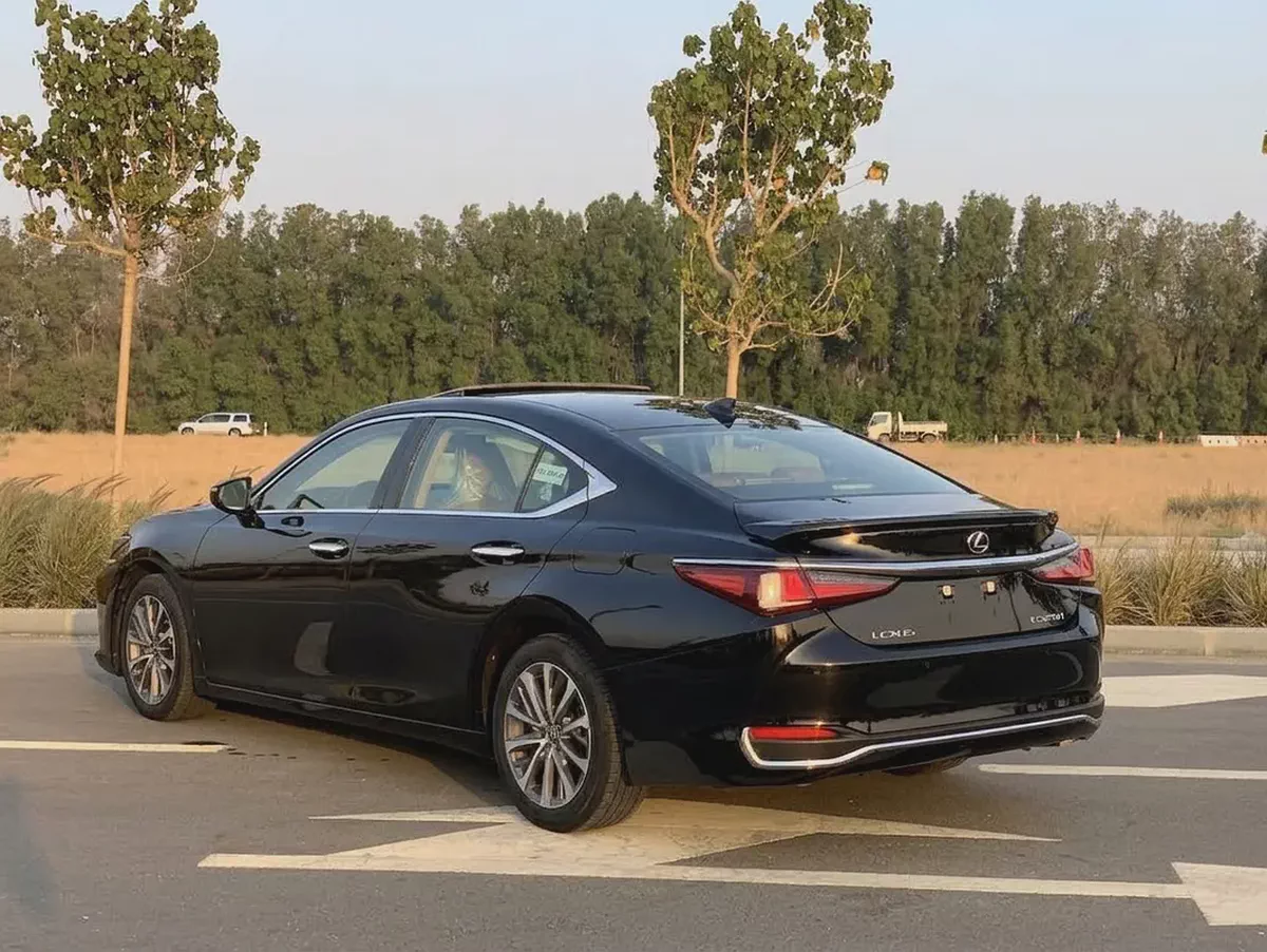 ES 300h | 2023 model | GCC Specs | 2.5L 4-Cyl Hybrid engine-3-3
