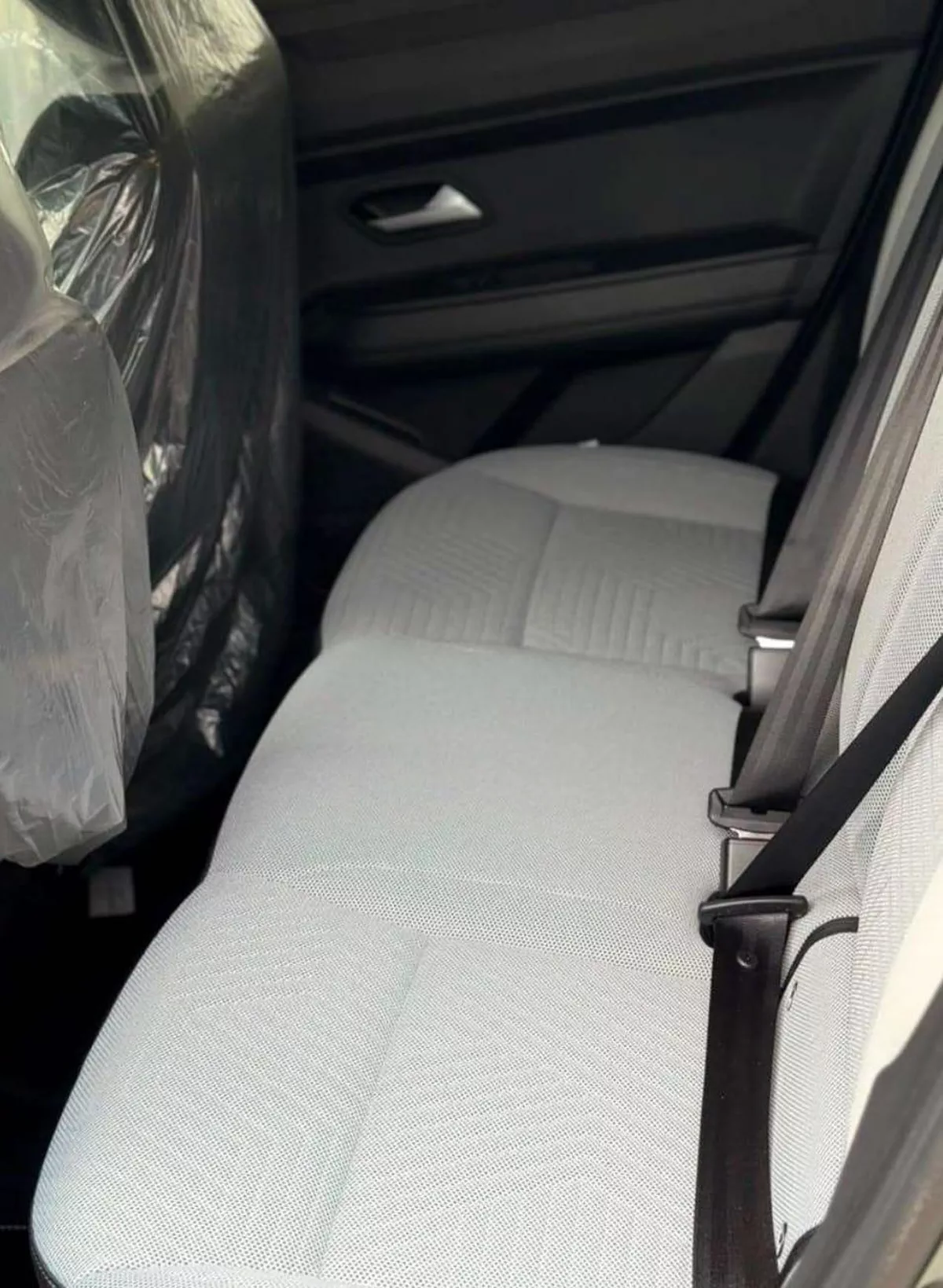 RENAULT DUSTER PETROL-5-5