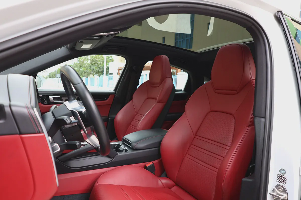 PORSCHE CAYENNE-2020-122000KM-GCC SPECS-EXCELLENT CONDITION-12-12