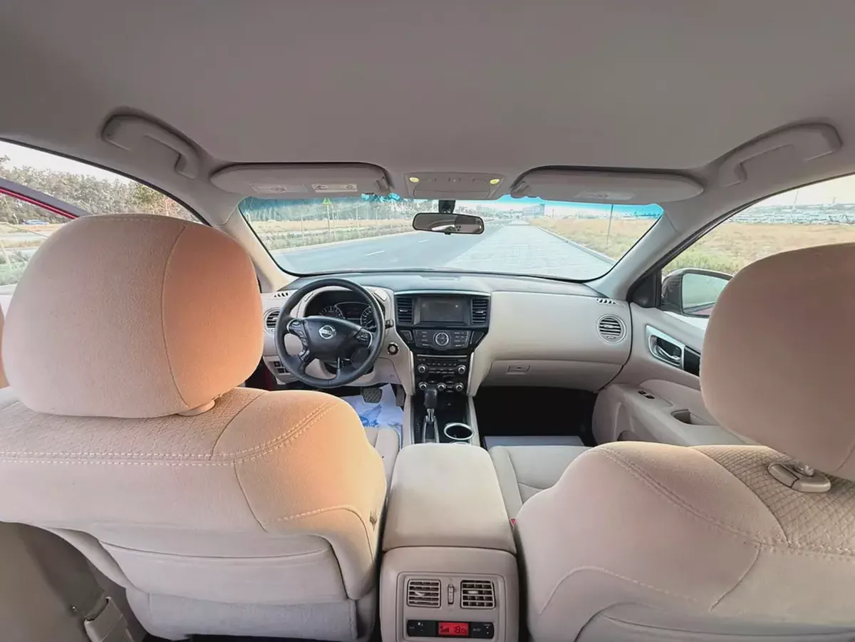 2016 Nissan Pathfinder S GCC Specs-13-13