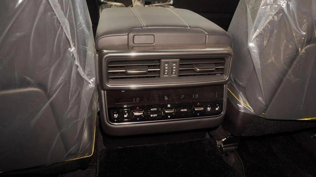 Lexus LX600 3.5L V6