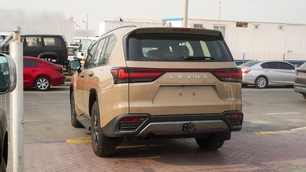Lexus LX600 3.5L V6