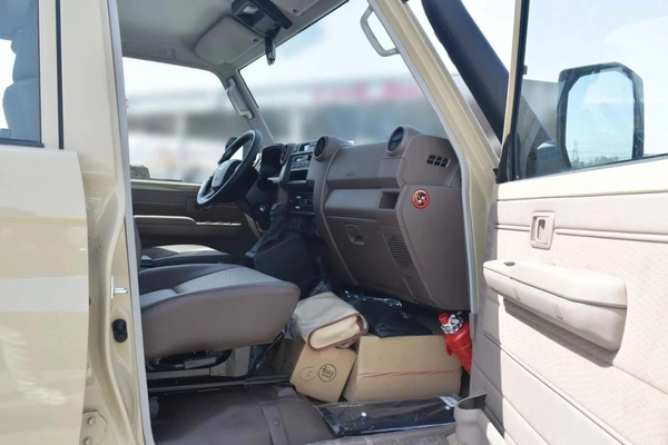Toyota Land Cruiser Pick Up LC79 DC 2.8L AT GCC 2025