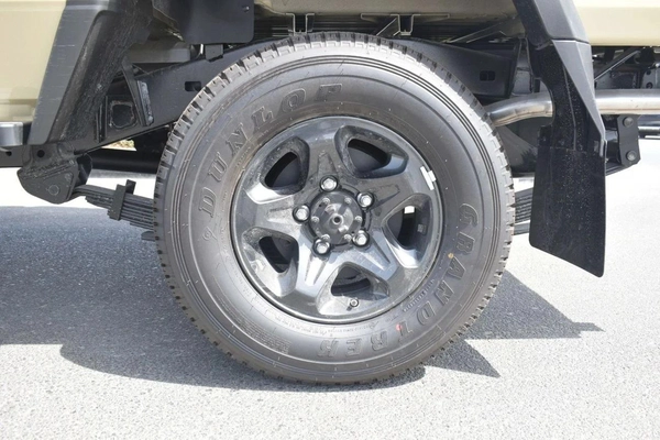 Toyota Land Cruiser Pick Up LC79 DC 2.8L AT GCC 2025