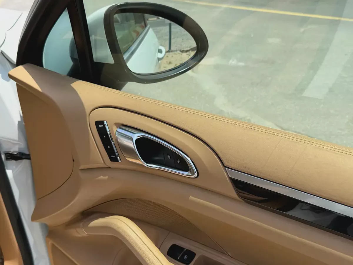 2014 Porsche Cayenne Standard-9-9