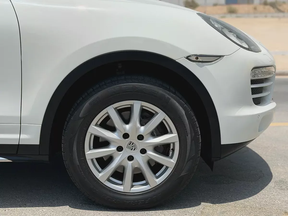 2014 Porsche Cayenne Standard-3-3