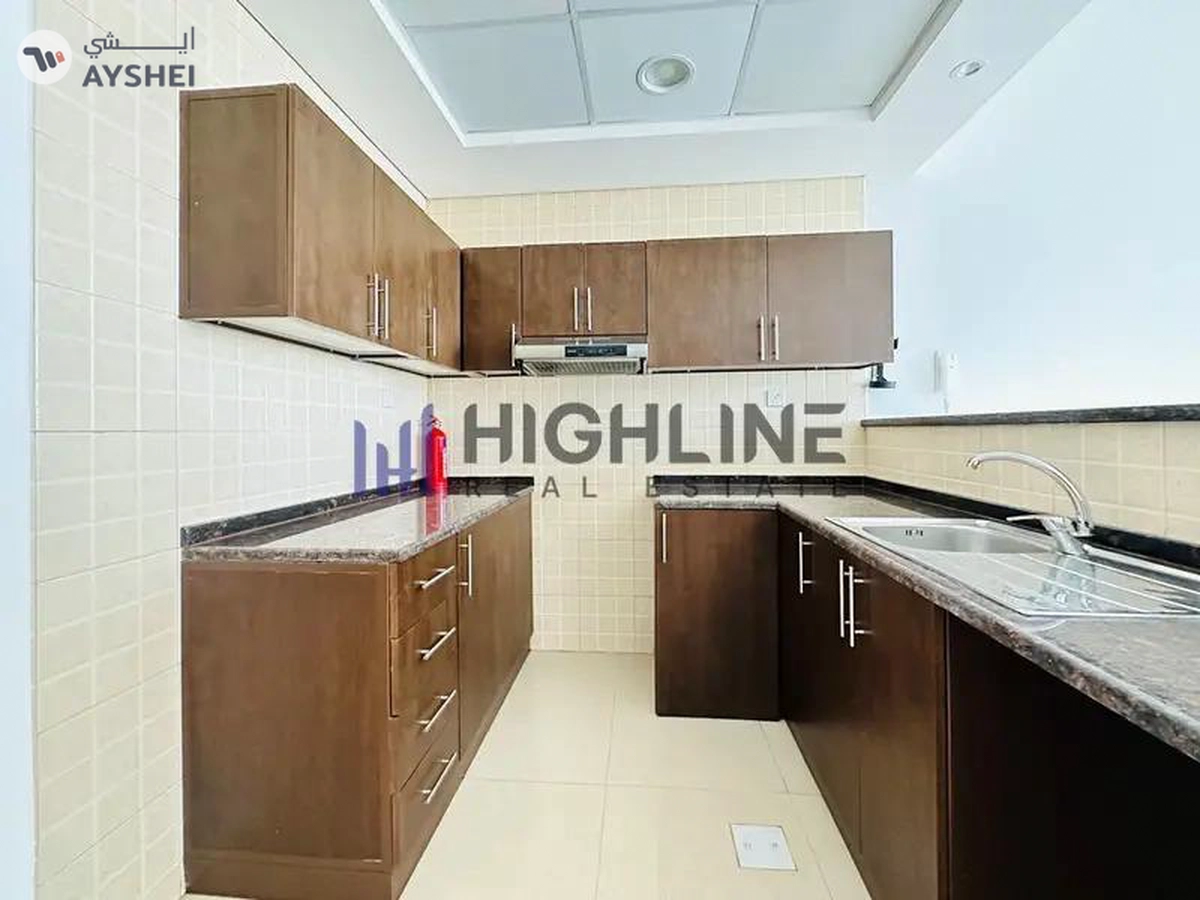 Prime Location | Near Souq Extra | Ready to Move-3-3