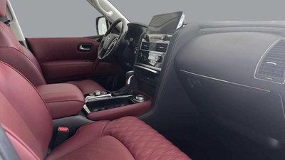 Nissan Patrol LE PLATINUM CITY Nissan Patrol Platinum LE 2024 5.6L 0KM (Export ONLY)-11