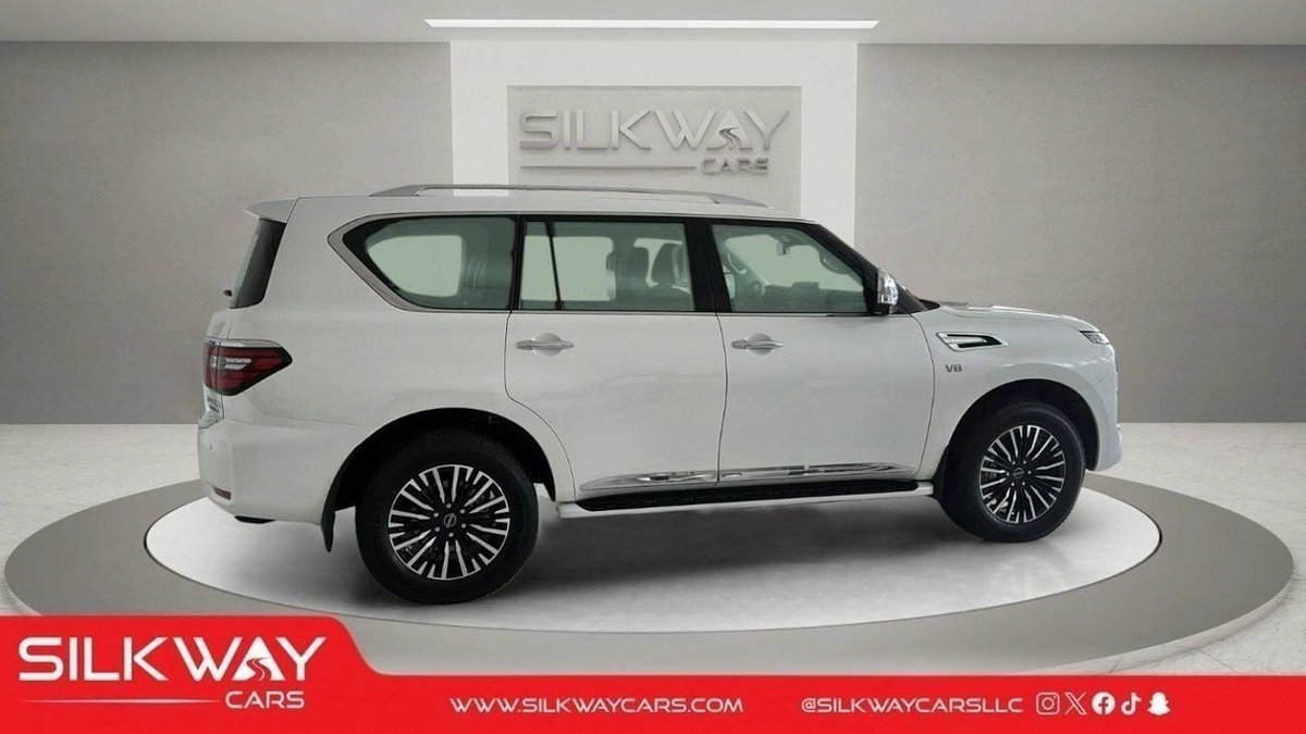 Nissan Patrol LE PLATINUM CITY Nissan Patrol Platinum LE 2024 5.6L 0KM (Export ONLY)-5-0