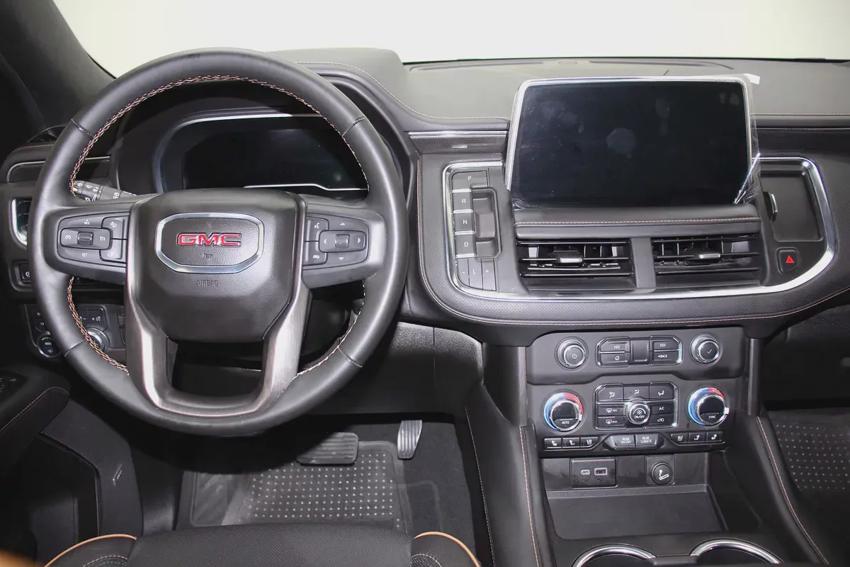 GMC Yukon AT4 2023 GCC Specs-7-7