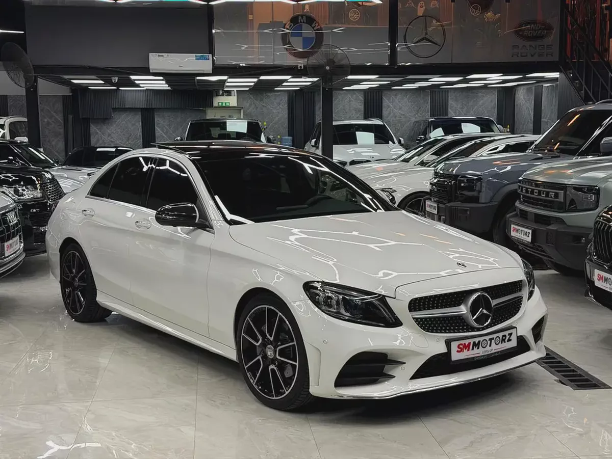 C200 AMG | Full Agency Service History | Low Kms | GCC Specs-1-1