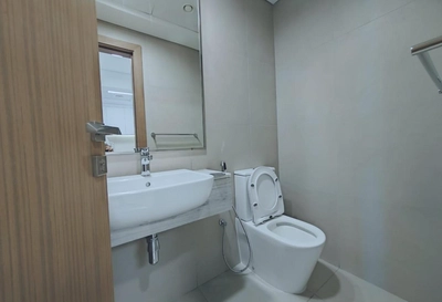 Apartment for rent in Al Nasr Square, Oud Metha-10
