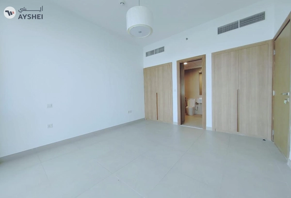 Apartment for rent in Al Nasr Square, Oud Metha