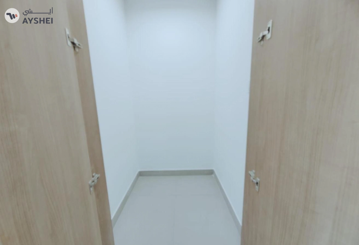 Apartment for rent in Al Nasr Square, Oud Metha-6-6