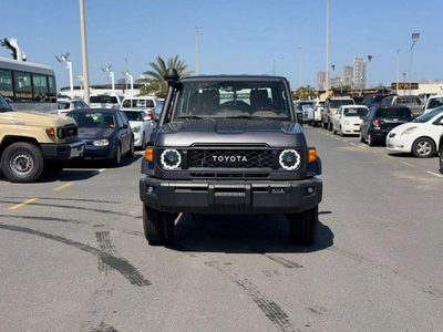 Toyota Land Cruiser Pick Up-5