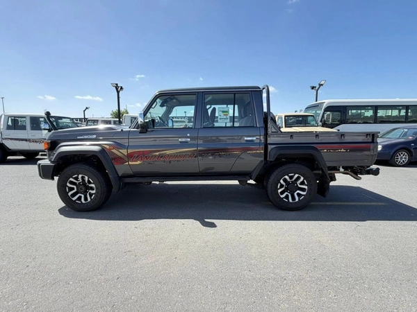 Toyota Land Cruiser Pick Up