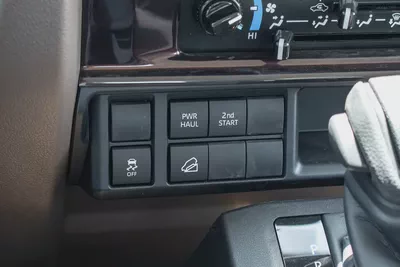Toyota Land Cruiser 70 Series 4.0L LC 79 Base 2026 GCC Specs-4