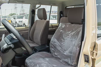 Toyota Land Cruiser 70 Series 4.0L LC 79 Base 2026 GCC Specs-7