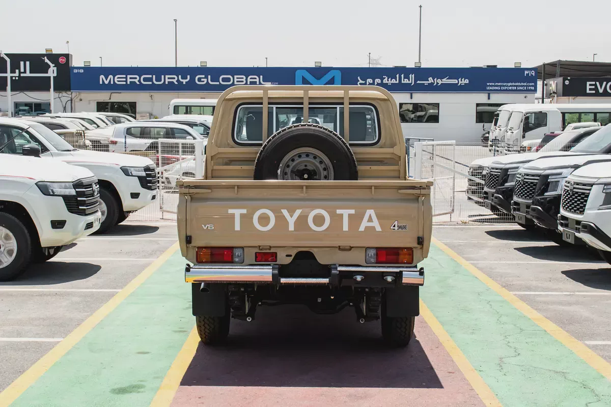 Toyota Land Cruiser 70 Series 4.0L LC 79 Base 2026 GCC Specs-11-11