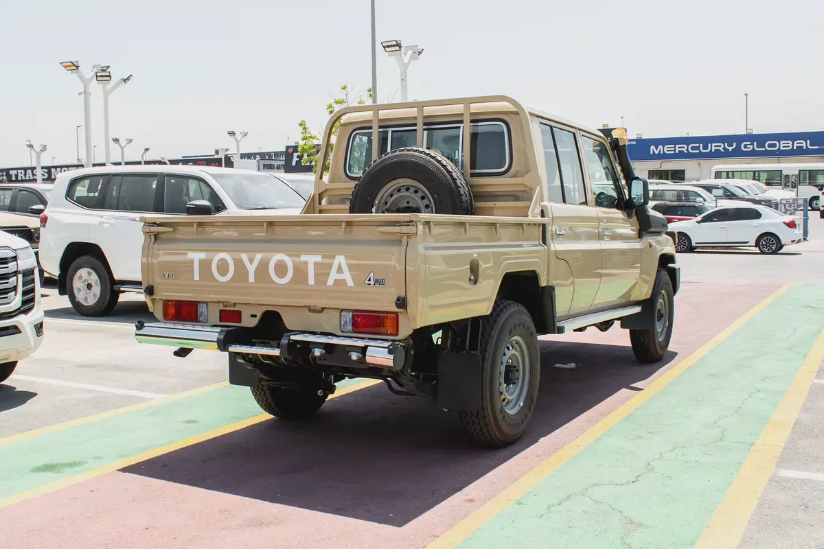Toyota Land Cruiser 70 Series 4.0L LC 79 Base 2026 GCC Specs-13-13