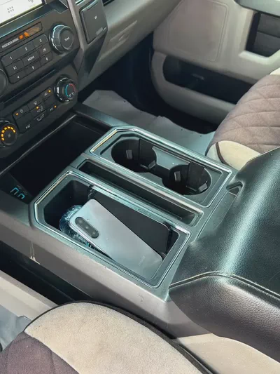 2017 Ford F-150 STX | GCC Specs | Well Maintained-6