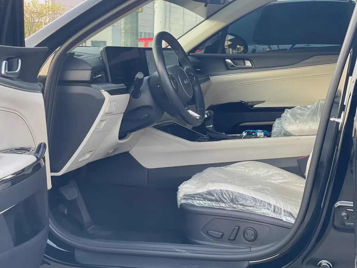 2026 Kia K5 EX GCC Specs-10-10