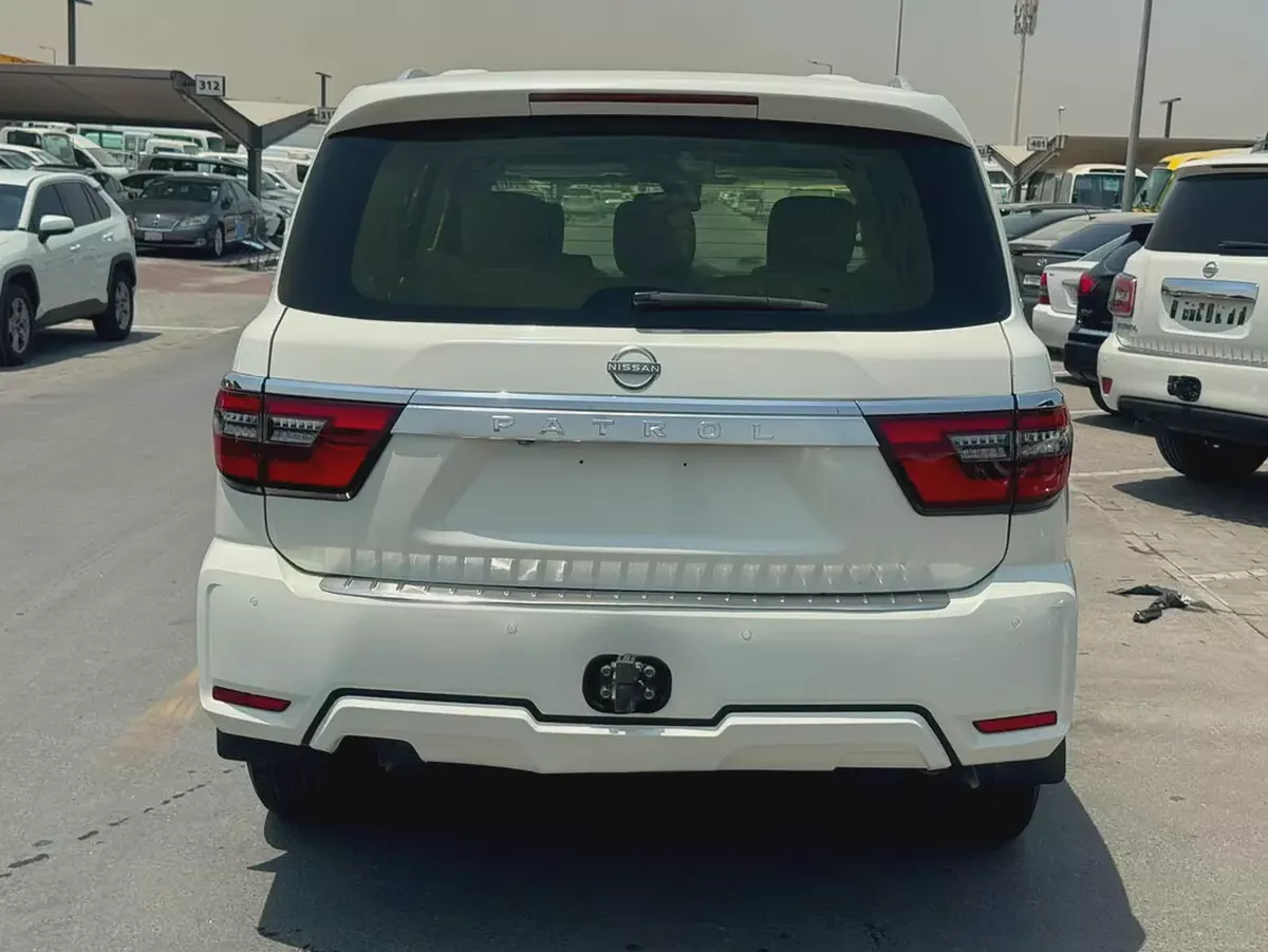 Nissan Patrol SE 2012 GCC Specs fullopshin white color-7-7