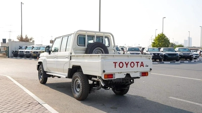 Toyota Land Cruiser Pick Up-3