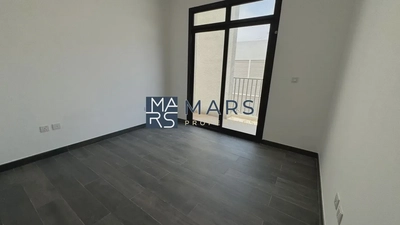 End Unit Villa With Study Room in Excellent Community-17