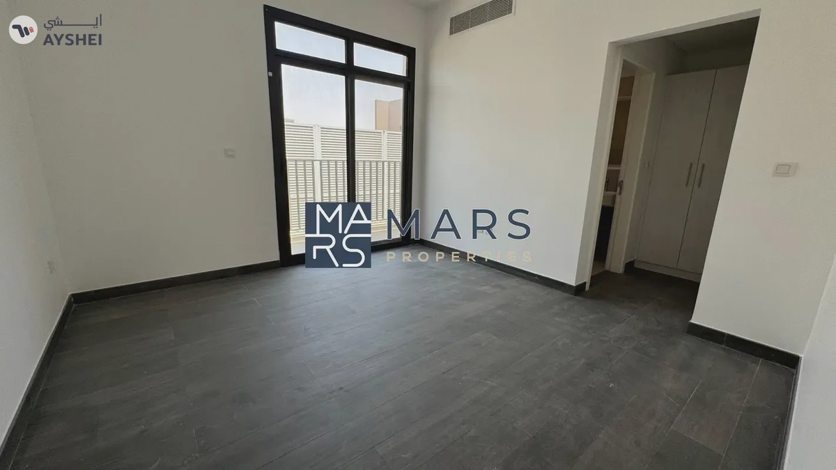 End Unit Villa With Study Room in Excellent Community-14-14