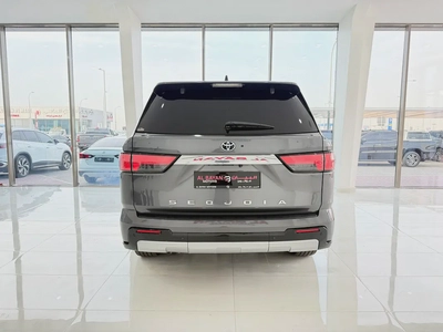 تويوتا سيكويا SEQUOIA IFORCE MAX رمادي/اسود 2023-5