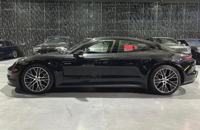 Exclusive Offer | GCC | Very Low Mileage | Warranty 2027 | Al Naboodah Full Service History-5